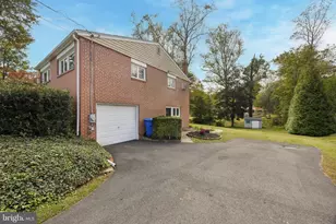 34 Wyncroft Dr, Media, PA 19063 - Photo 2