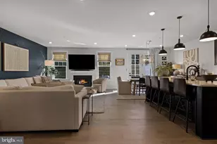 329 Ponds Edge Dr, Media, PA 19063 - Photo 2