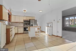 18 Cobblestone Ln, Aston, PA 19014 - Photo 8