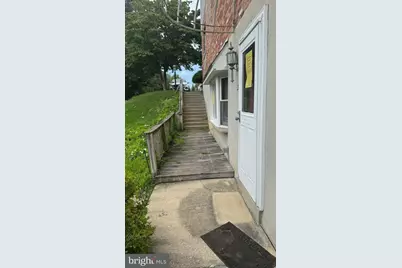 610 S Cedar Lane, Upper Darby, PA 19082 - Photo 2