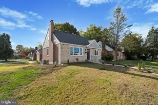 636 S Eagle Rd, Havertown, PA 19083 - Photo 2