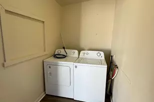 1001 W 7th St, Chester, PA 19013 - Photo 8