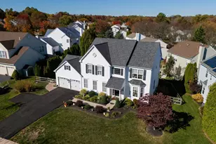 72 Overlook Cir, Garnet Valley, PA 19060 - Photo 2