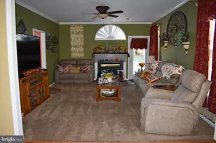 72 Overlook Cir, Garnet Valley, PA 19060 - Photo 8