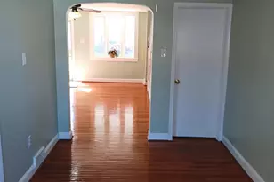 1027 Windsor Rd, Collingdale, PA 19023 - Photo 6