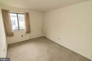 987 Putnam Blvd, Wallingford, PA 19086 - Photo 12