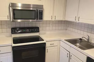 109 Village Chatham, Ardmore, PA 19003 - Photo 4