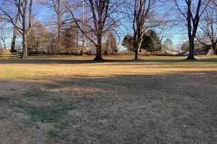 120 Hunt Club Ln, Newtown Square, PA 19073 - Photo 4