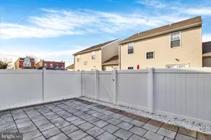 2008 W Union St, Chester, PA 19013 - Photo 32