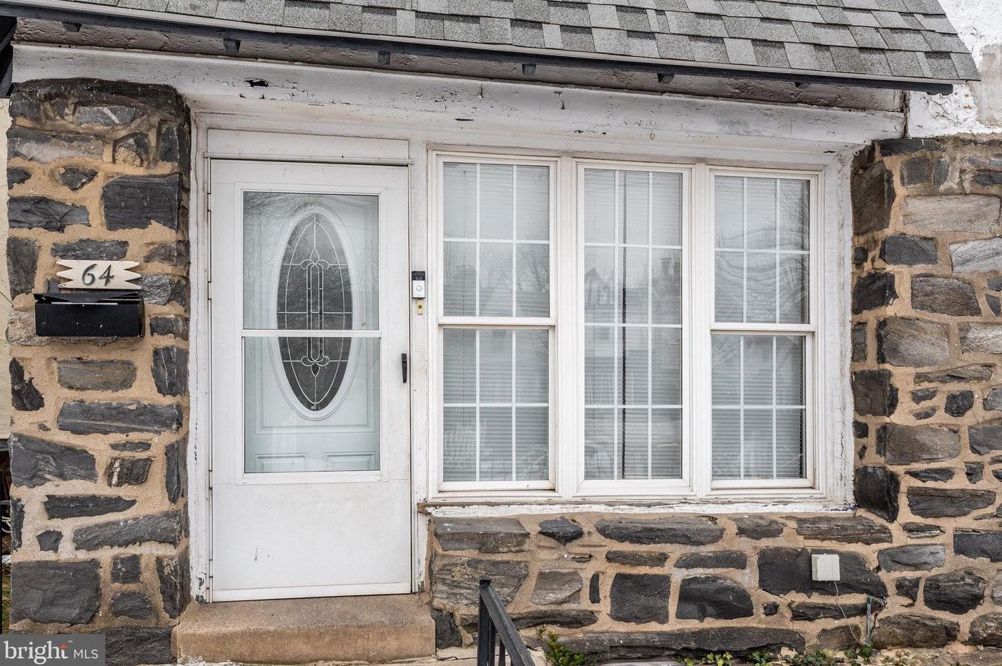 64 High St, Sharon Hill, PA 19079-1911