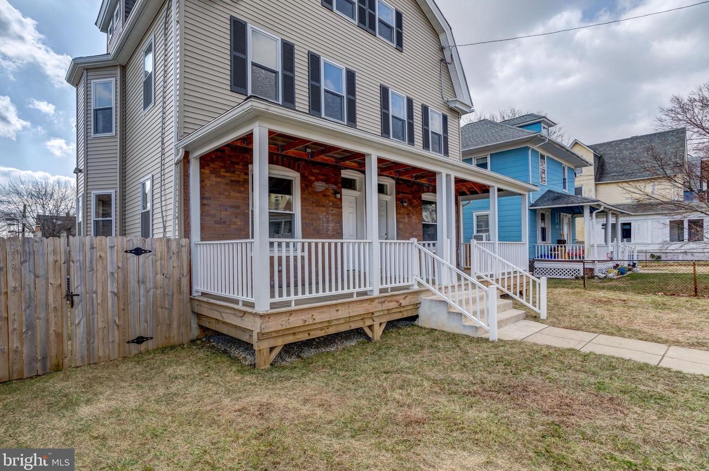 810 7th Ave, Prospect Park, PA 19076-2303