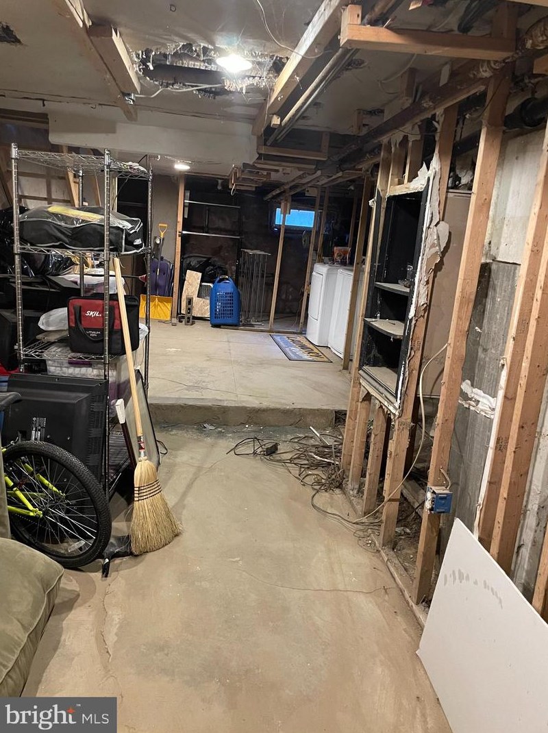 129 Springton Rd, Upper Darby PA  19082-4808 exterior