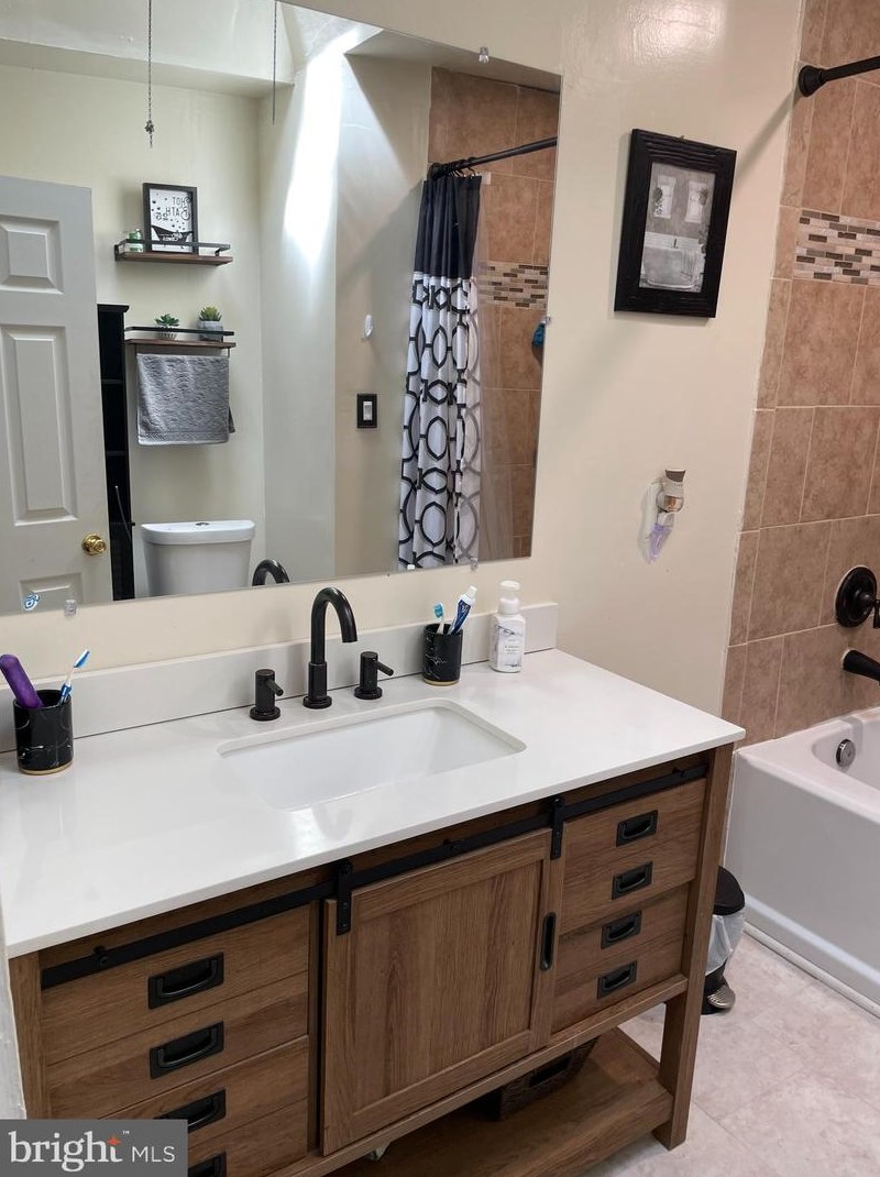 129 Springton Rd, Upper Darby PA  19082-4808 exterior