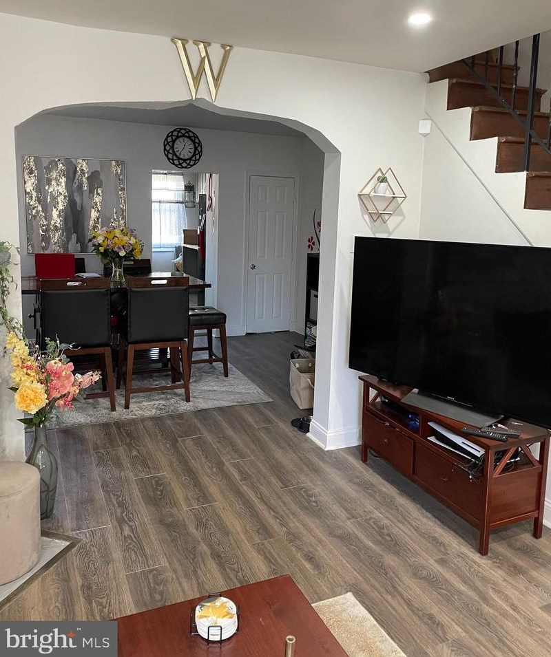 129 Springton Rd, Upper Darby PA  19082-4808 exterior