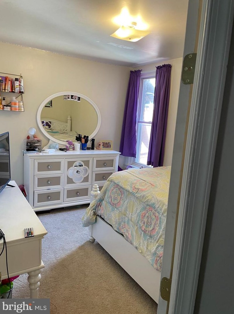 129 Springton Rd, Upper Darby PA  19082-4808 exterior