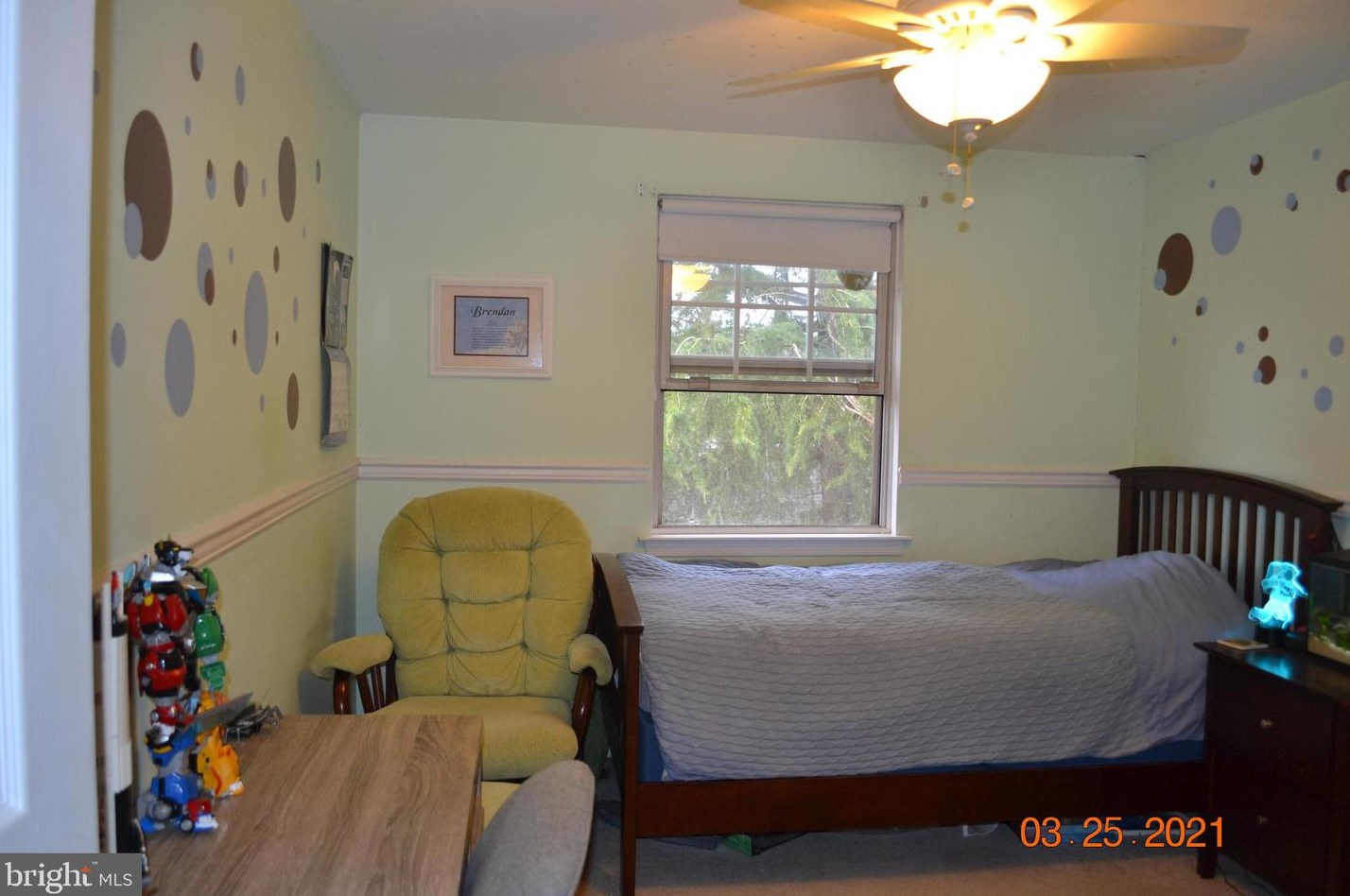 47 Colonial Cir, Chester PA  19014-1759 exterior