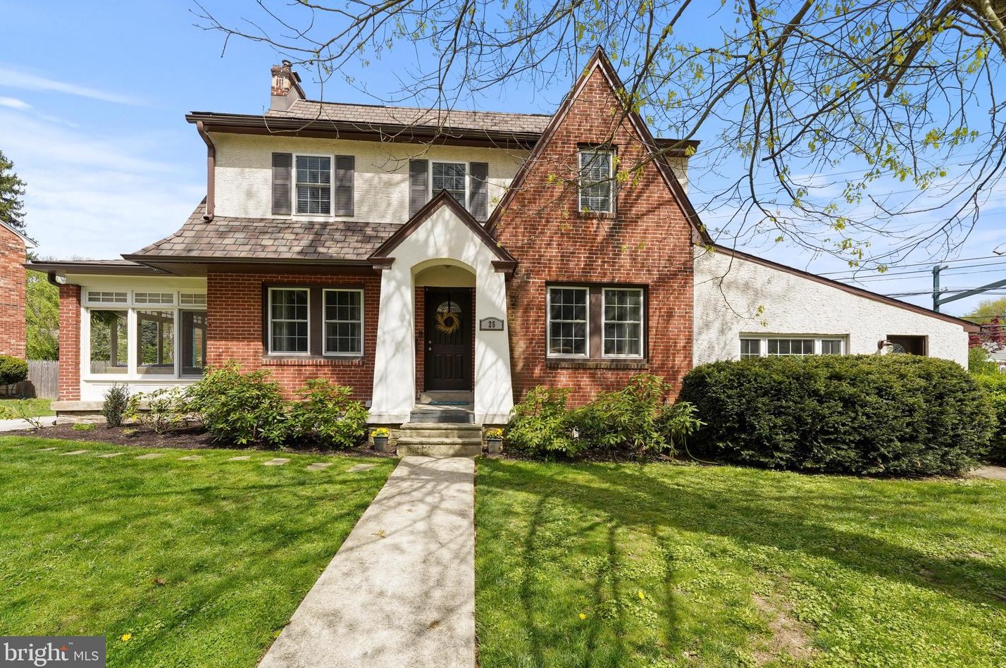 25 N Rolling Rd, Coal Township, PA 19064