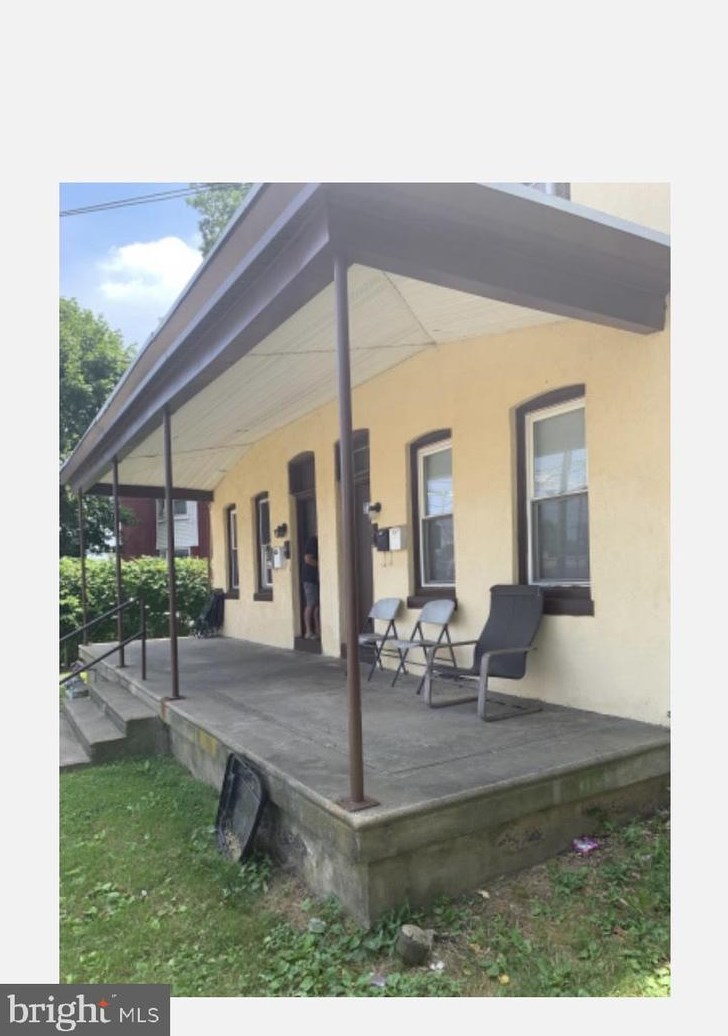 326 Marks Ave, Darby, PA 19023