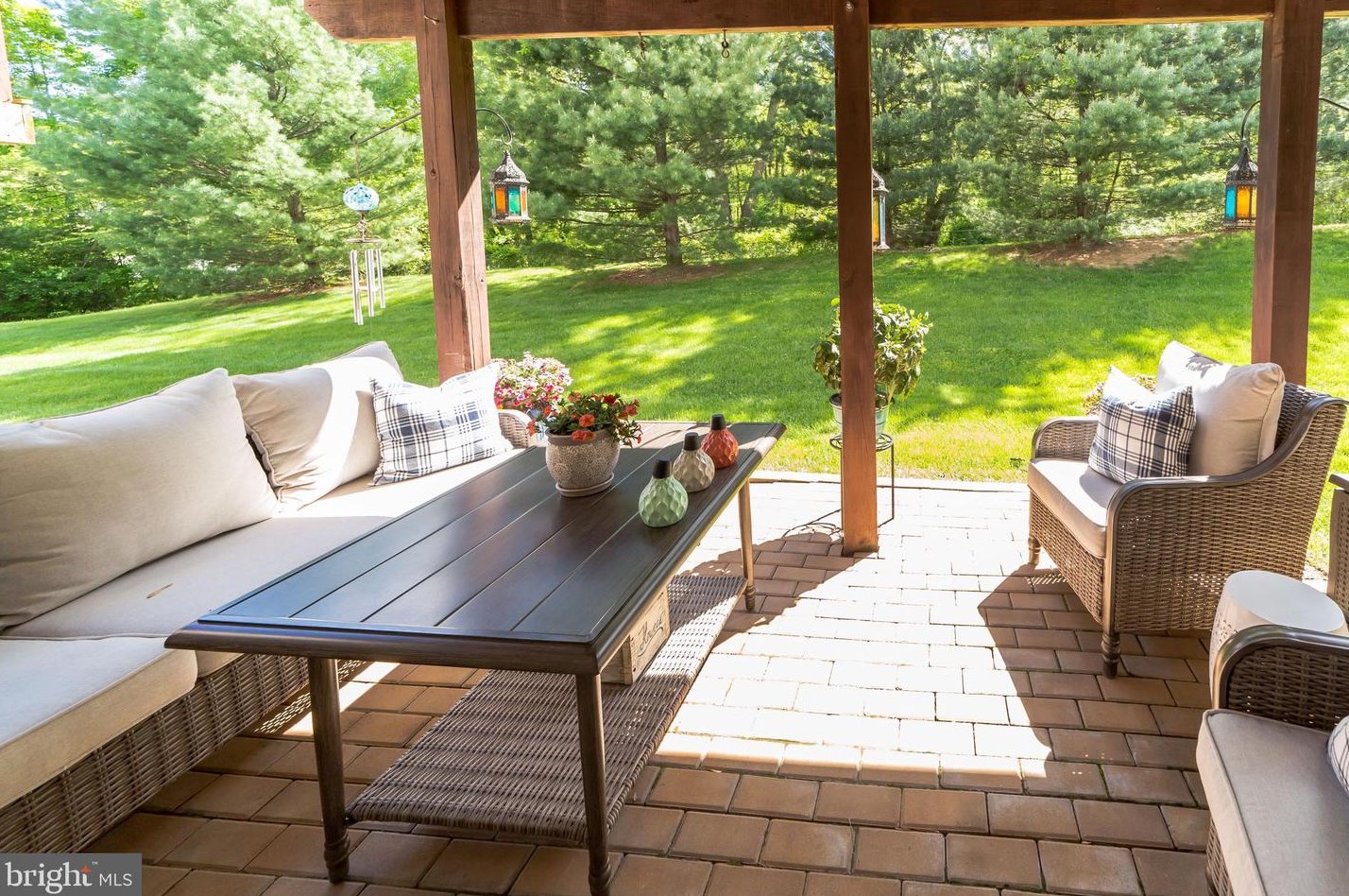 49 Hoag Ln, Chester PA  19014-3702 exterior