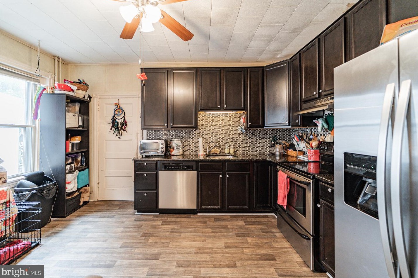 916 Saville Ave, Chester PA  19022-1403 exterior