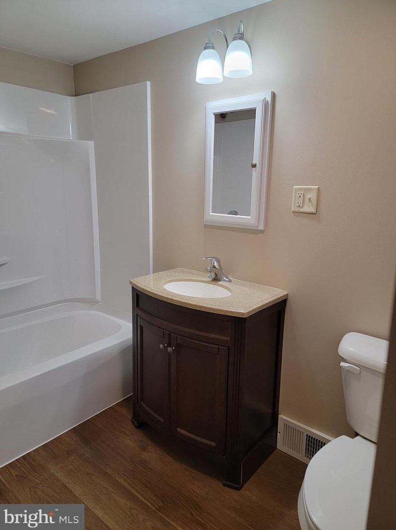 247 Martin Ave, Chambersburg PA 17201-1535 exterior