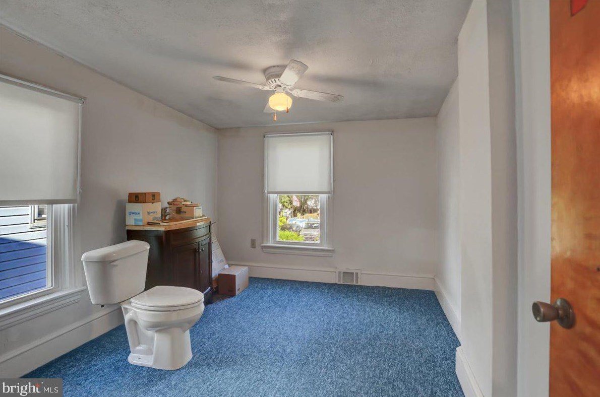 247 Martin Ave, Chambersburg PA 17201-1535 exterior