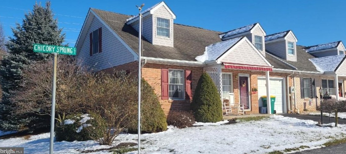 619 Chicory Spring Ct, Roadside, PA 17268-1400