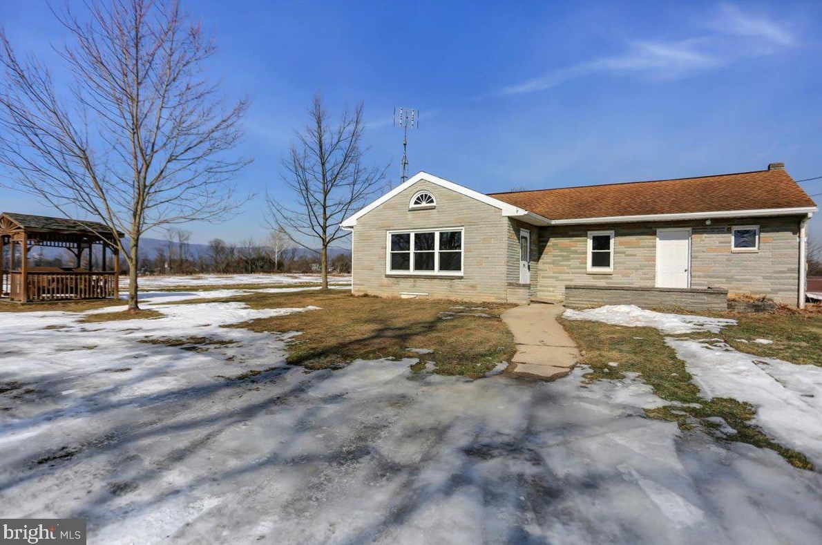 553 Shields Rd, Saint Thomas, PA 17252-9734