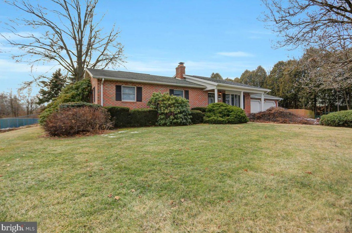1262 Boyer Mill Rd, Chambersburg, PA 17202