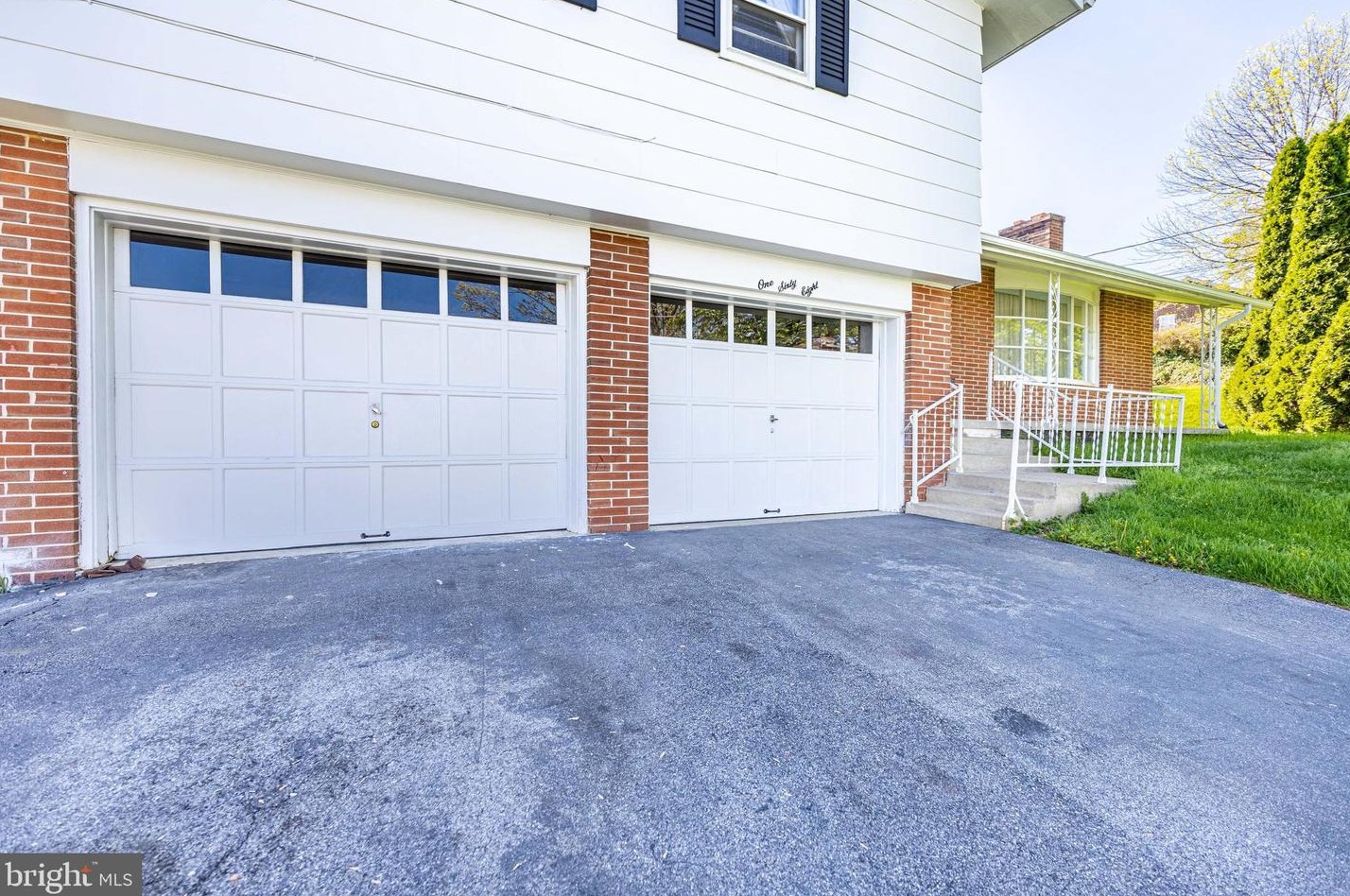 168 Garman Dr, Chambersburg, PA 17202-3332