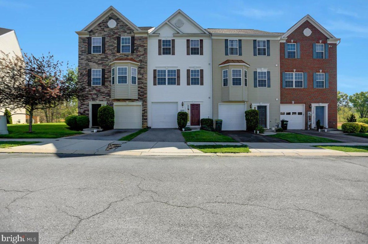 536 Abigail Ave, Roadside, PA 17268-7902