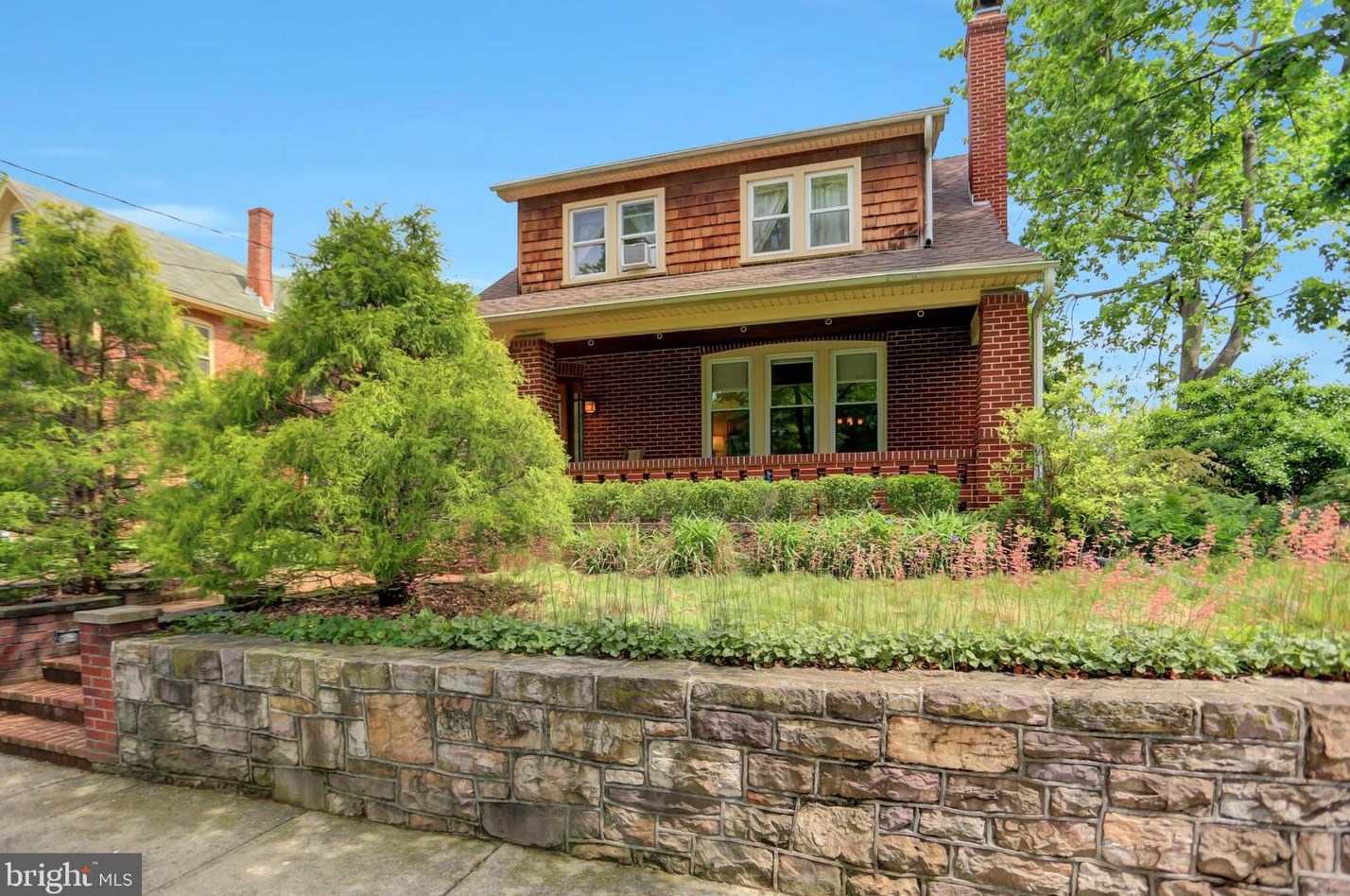561 Montgomery Ave, Chambersburg, PA 17201-1712