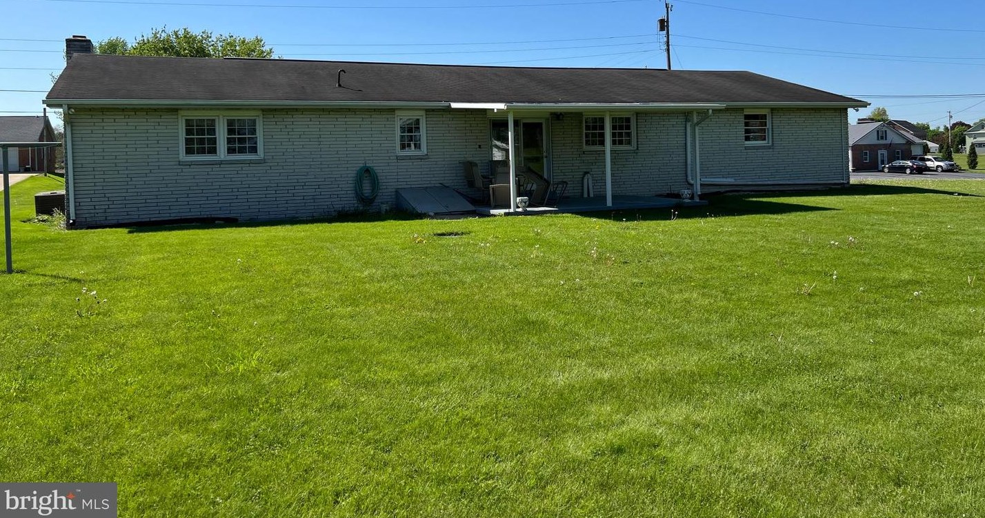 5457 3rd St, Chambersburg, PA 17202