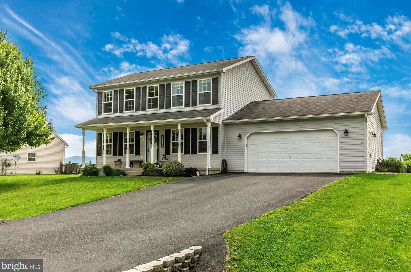 12245 Red Hawk Dr, Roadside, PA 17268-8320