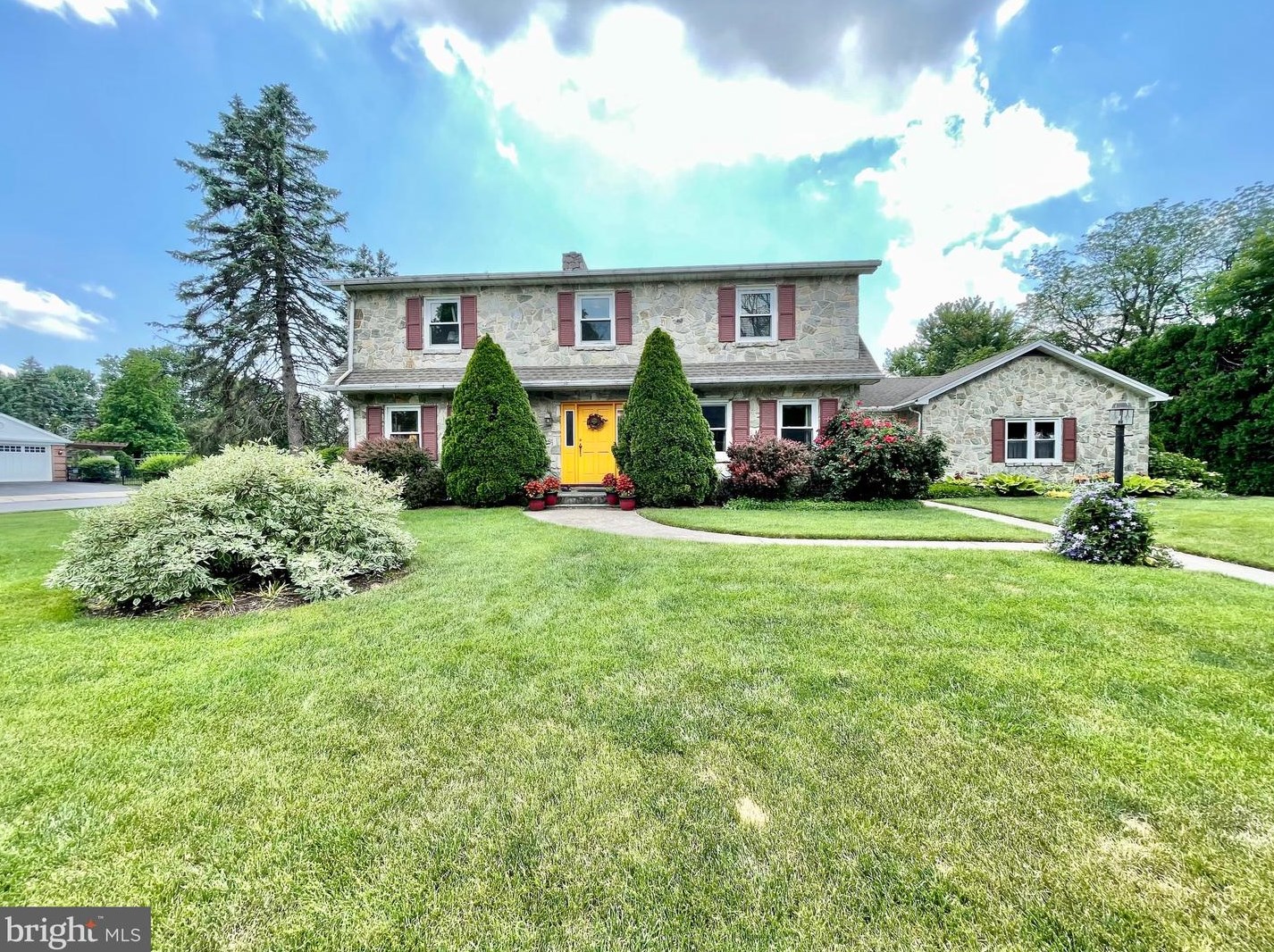 990 Leidig Dr, Chambersburg, PA 17201