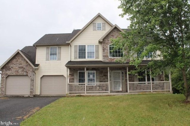 816 Lindia Dr #24, Chambersburg, PA 17202