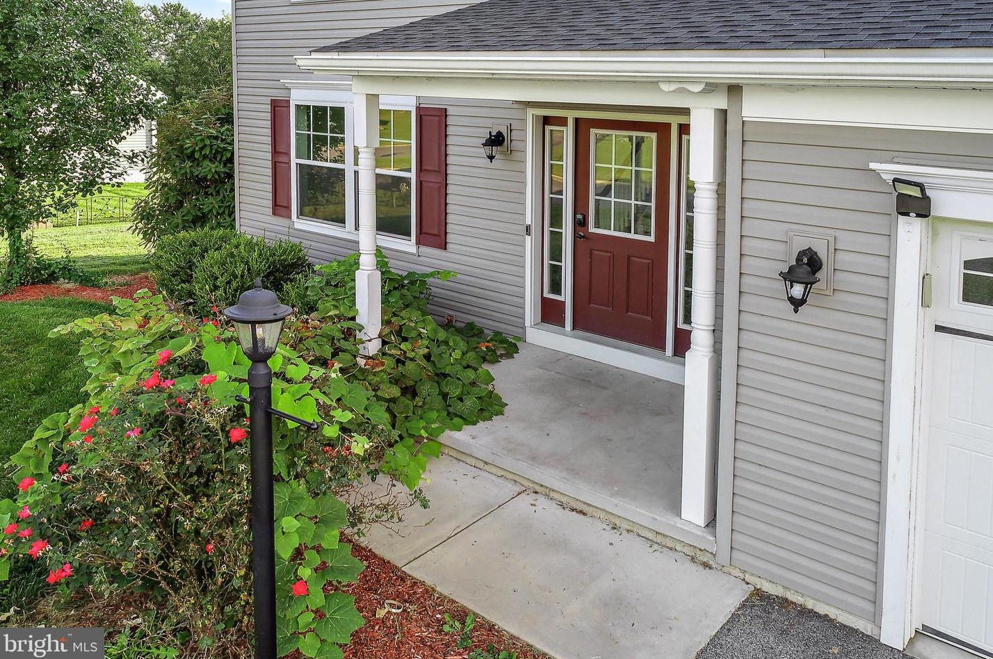 1185 Mountain Shadow, Fayetteville, PA 17222-9350