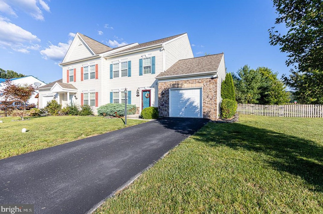 3103 Sundown Dr, Chambersburg, PA 17202-7071