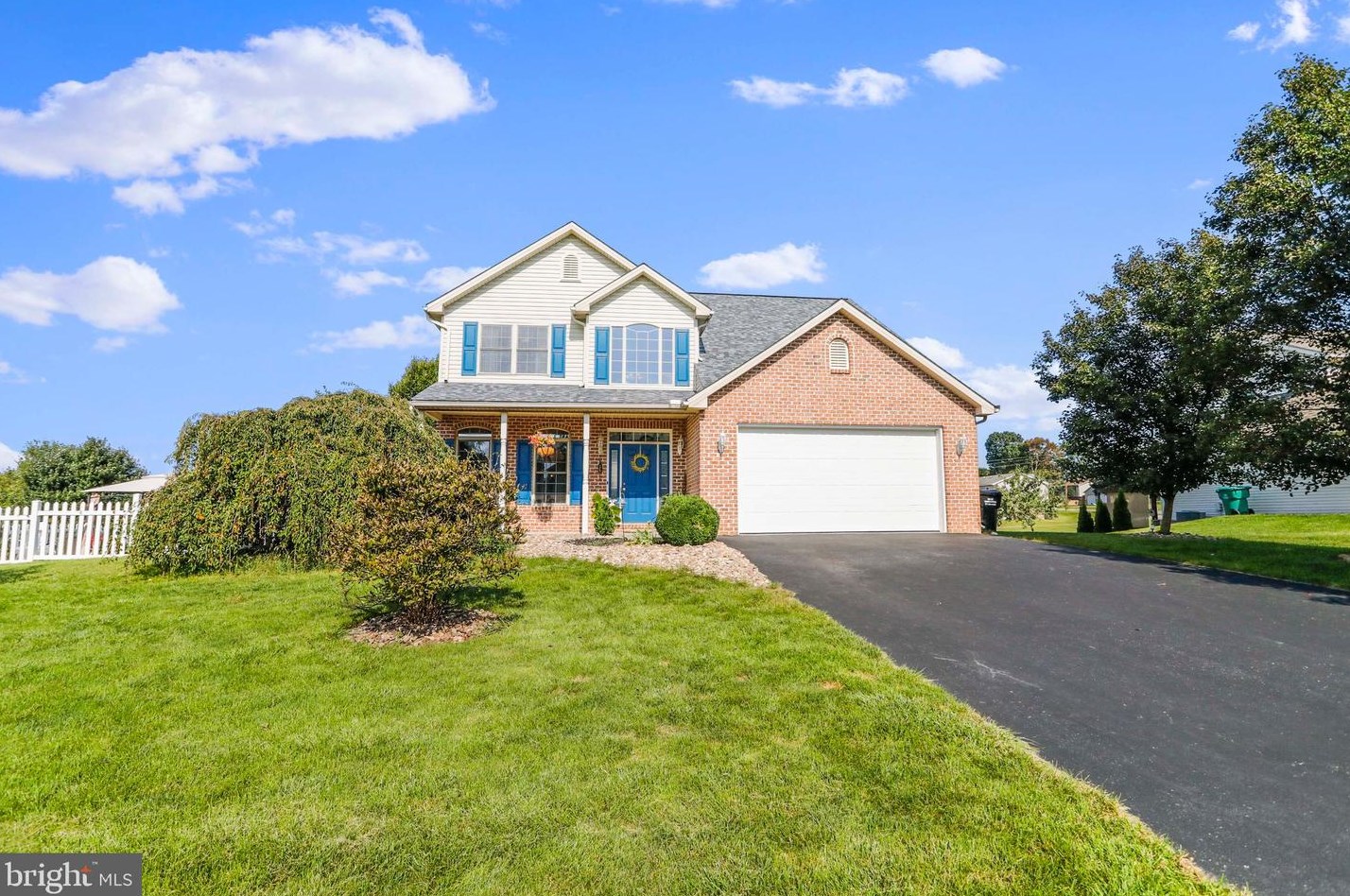 1679 Rosehill Ct, Chambersburg, PA 17202-7430