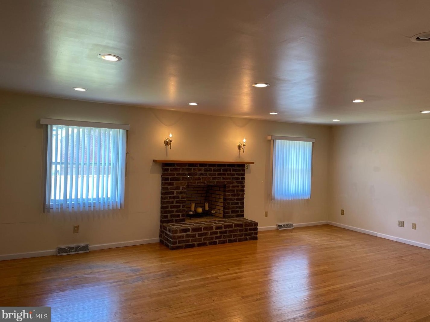 4124 Lincoln Way, Fayetteville PA  17222-1125 exterior