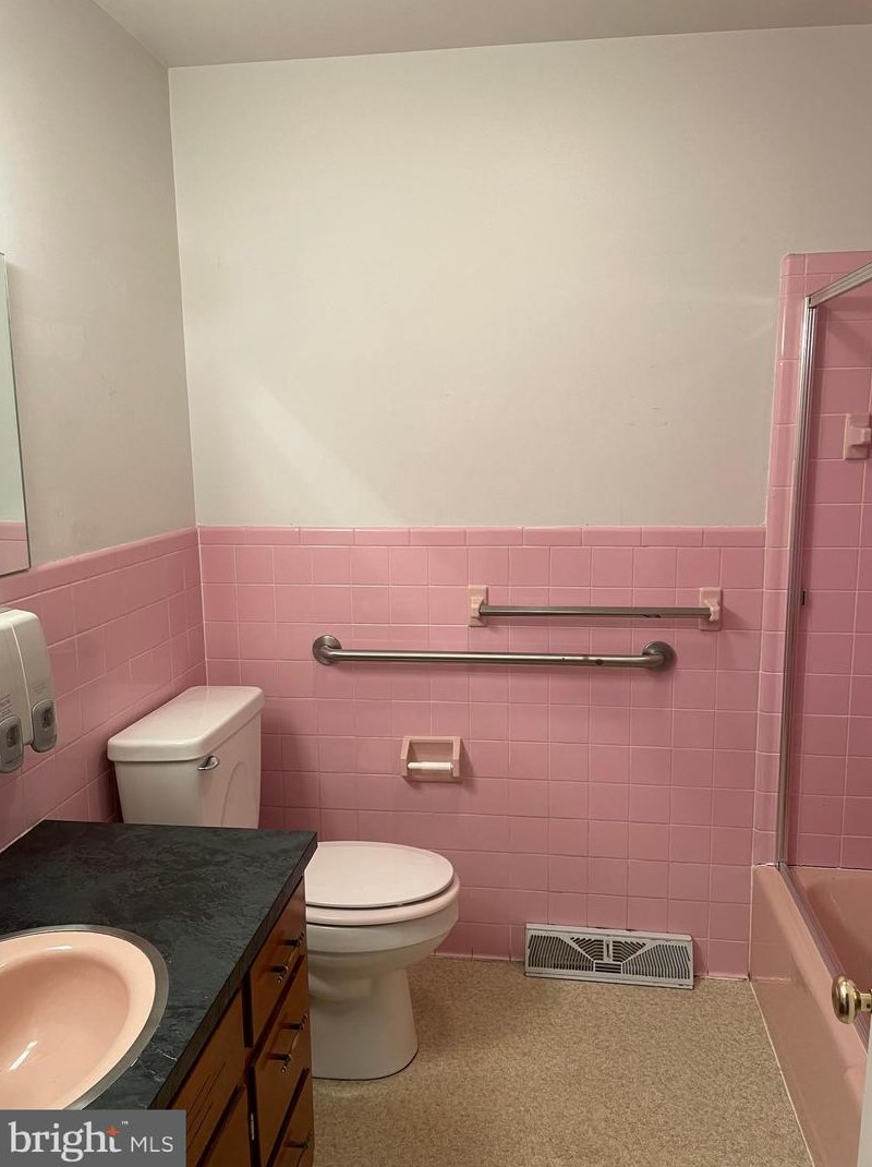 4124 Lincoln Way, Fayetteville PA  17222-1125 exterior