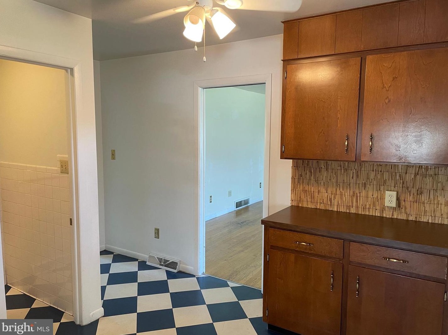 4124 Lincoln Way, Fayetteville PA  17222-1125 exterior