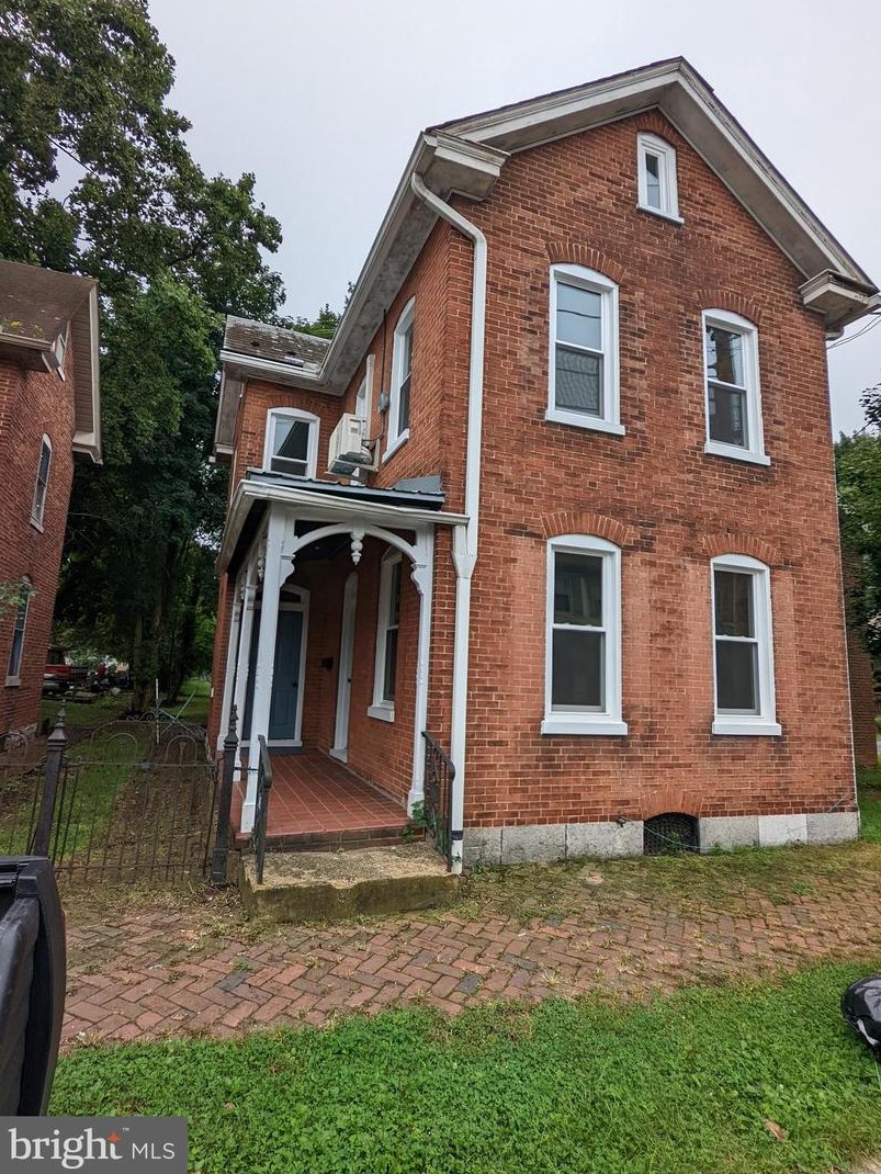 380 Queen St, Chambersburg, PA 17202-2337