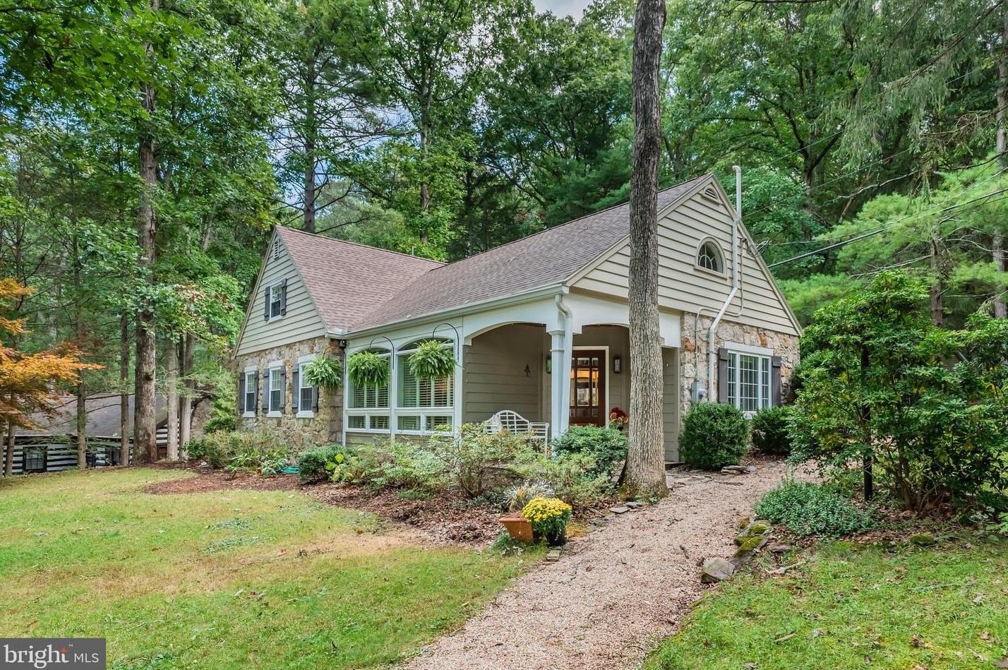 10348 Golf Course Rd, Fayetteville, PA 17222-9202