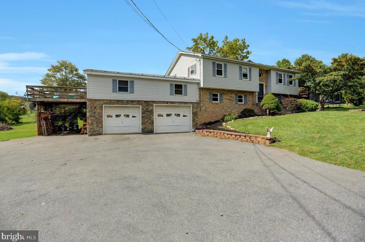 14819 Fort Loudon Rd, Dickey, PA 17236-9512