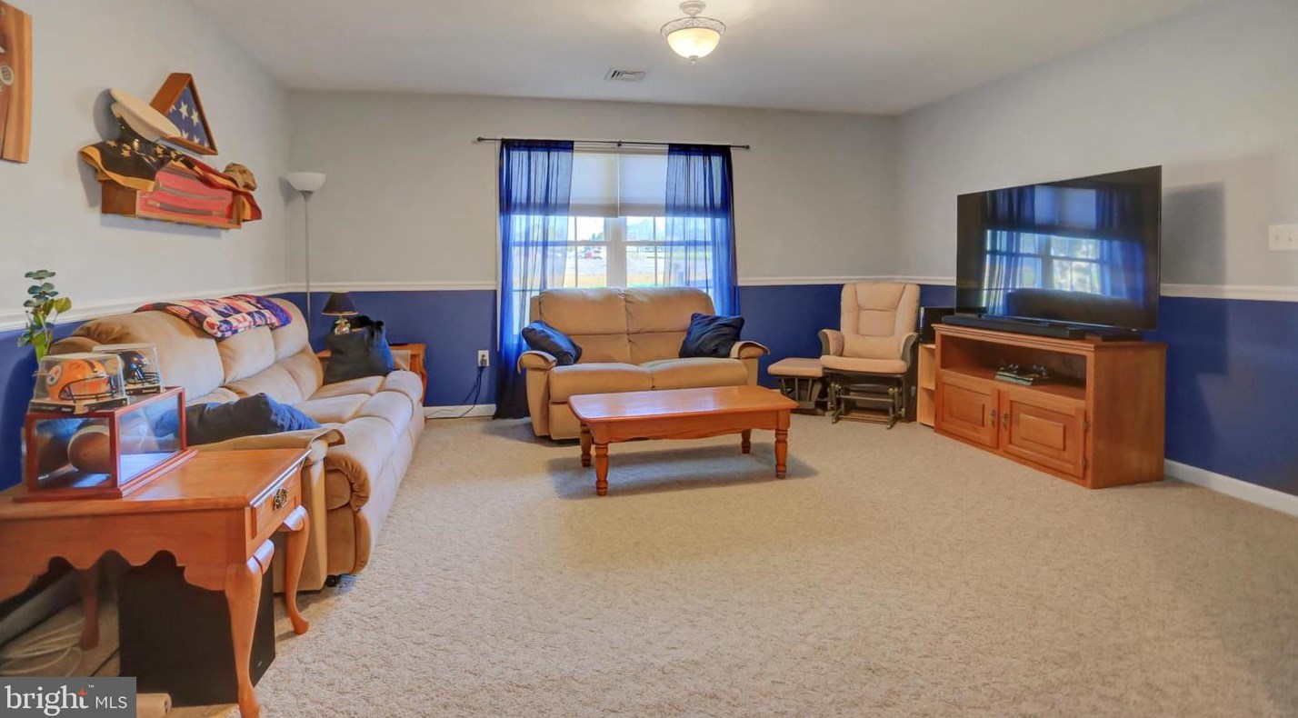 12 Feaster Rd, Chambersburg PA 17202-9262 exterior