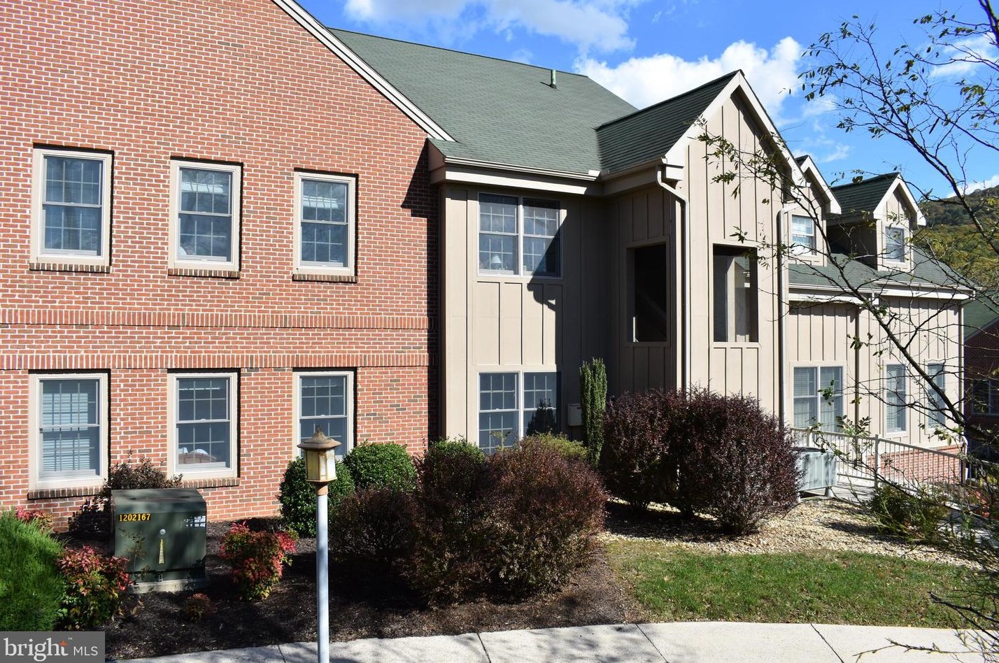 14175 Northern Lights Dr, Dickey, PA 17236-8757