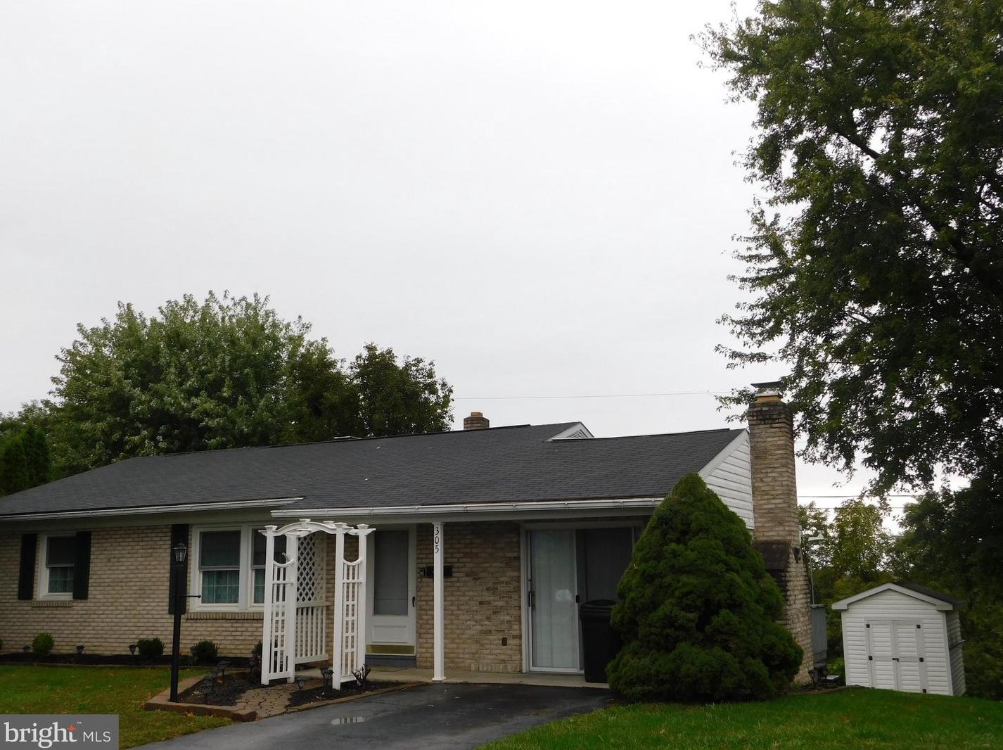 305 Reservoir Ave, Roadside, PA 17268-1380