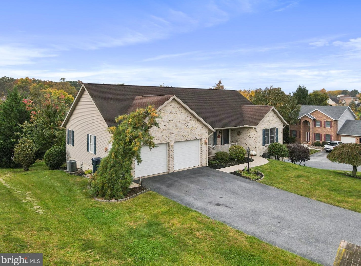 204 Jade Dr, Chambersburg, PA 17202-8239