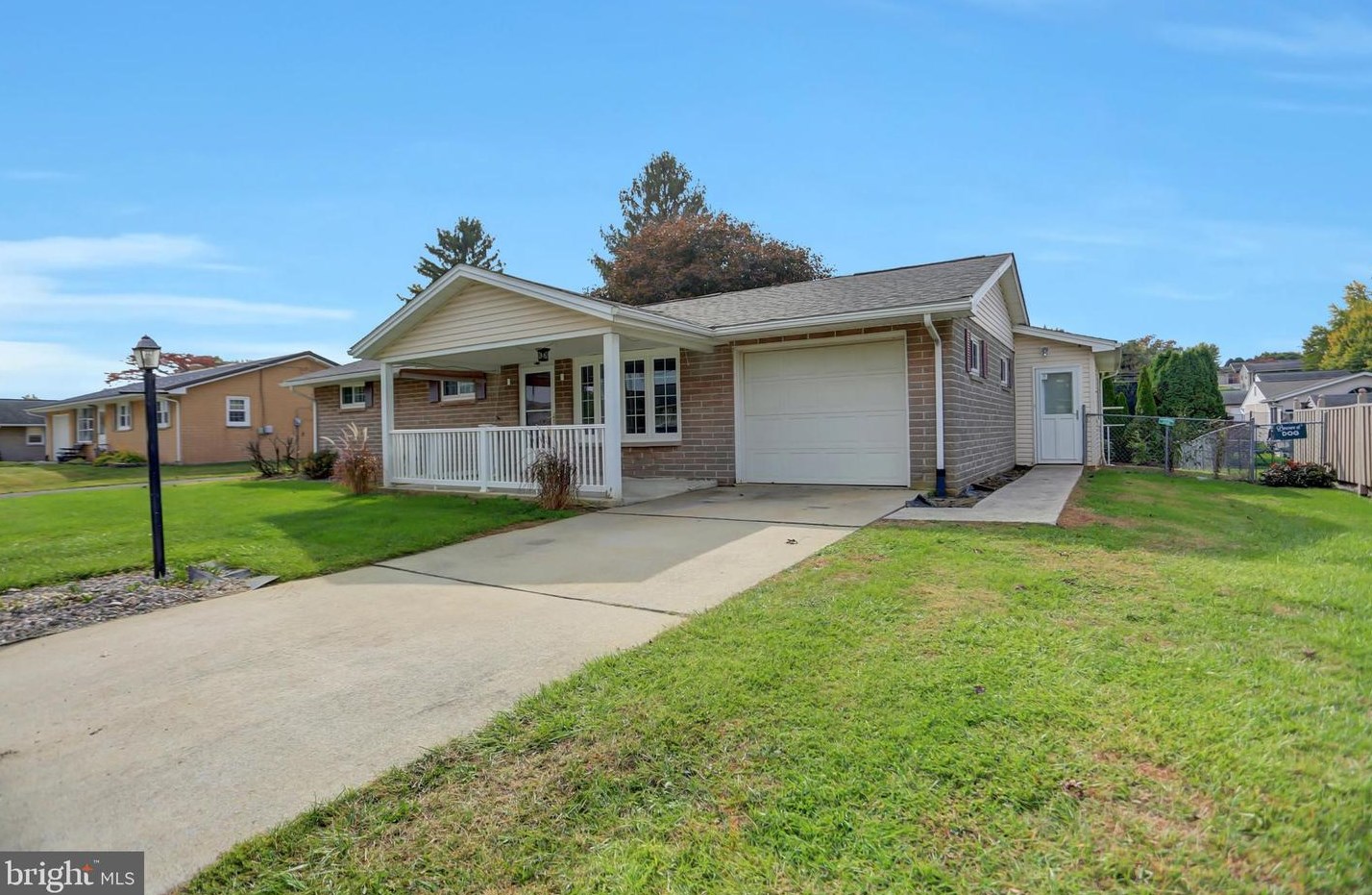 44 Sunny Ln, Chambersburg, PA 17202-4477